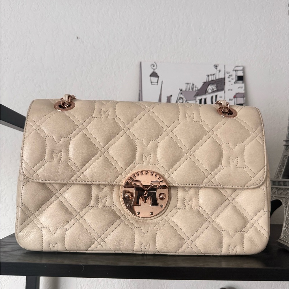 Cream Quilted Shoulder Bag with Rose Gold-Tone Chain and Emblem
